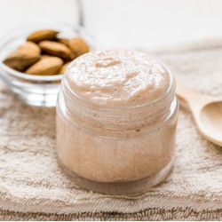 SCRUB ΑΜΥΓΔΑΛΟΥ 100 g  (ALMOND KERNEL POWDER 60/80 MESH)